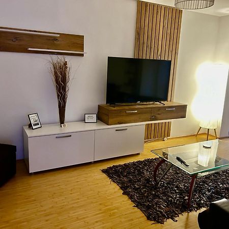 Elina Apartament Дробета-Турну-Северин Экстерьер фото